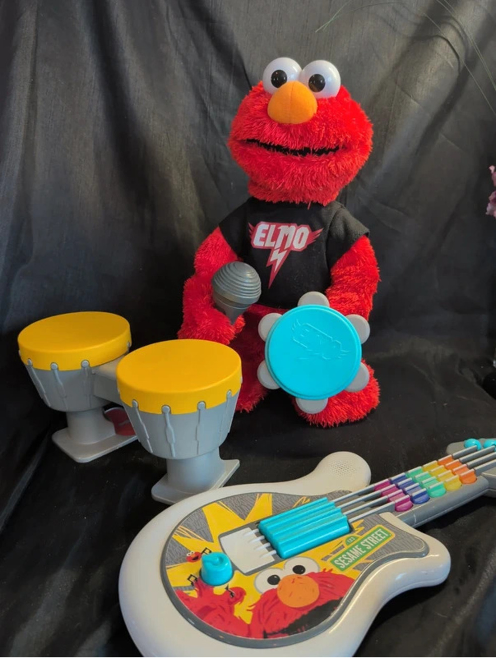 Vintage let's rock Elmo complete band instruments. Interactive singing dancing